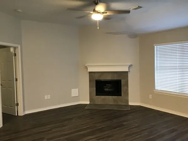 $2,220 | 5010 Chase Mountain Drive, Bacliff, TX 77518