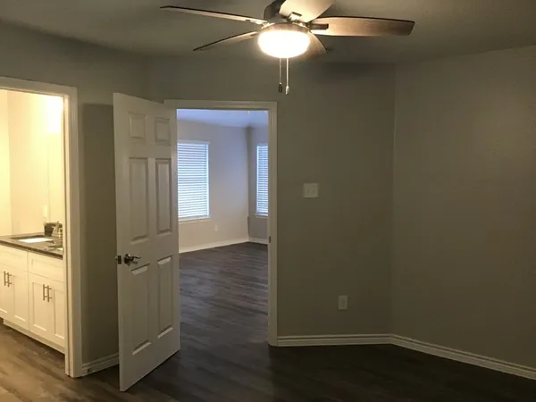 $2,220 | 5010 Chase Mountain Drive, Bacliff, TX 77518