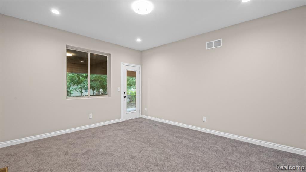 3237 Longview Avenue Rochester Hills, MI 48307 - Photo 25 of 36