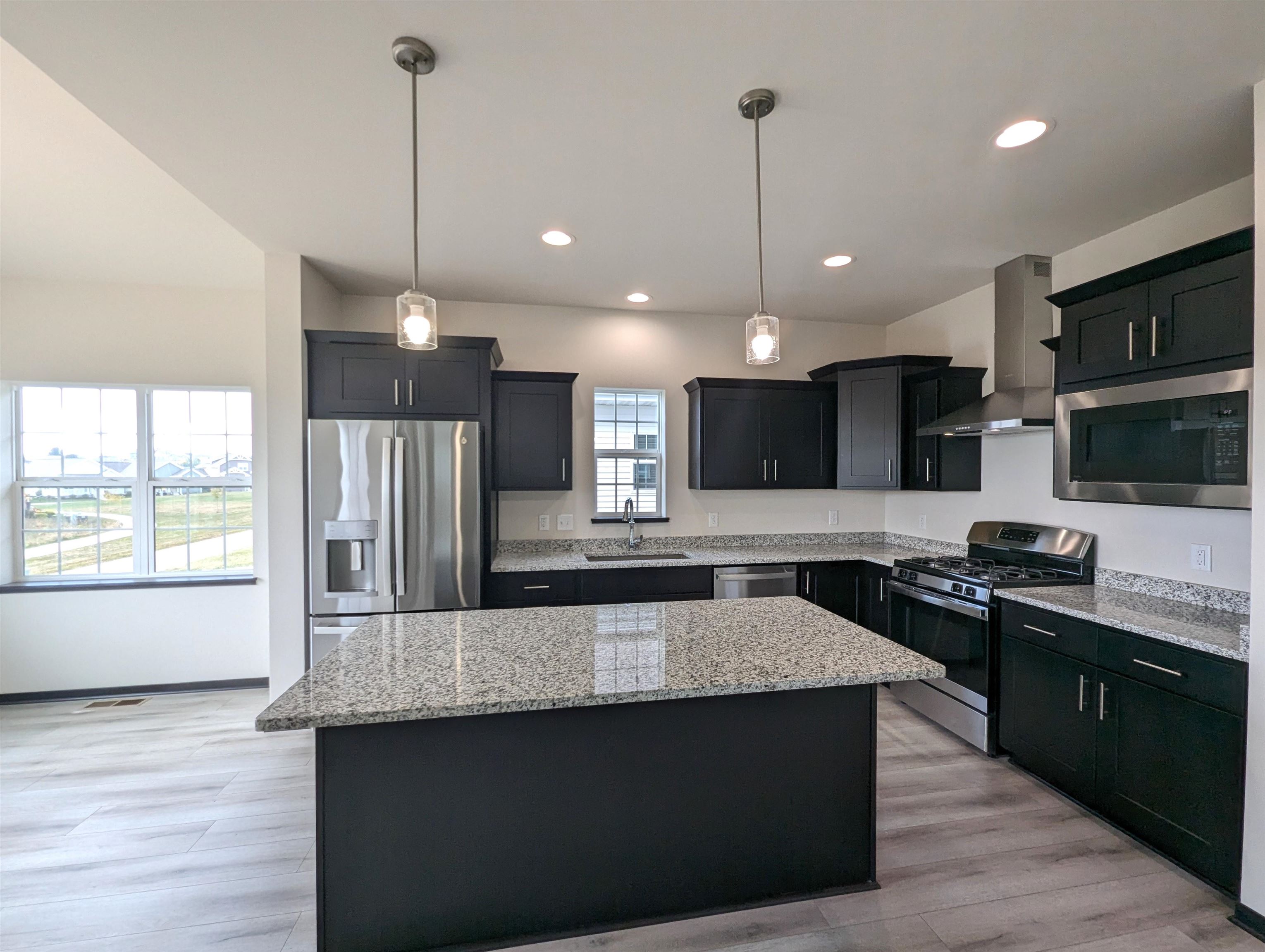 40 Windflower Way Mount Horeb, WI 53572 - Photo 4 of 68