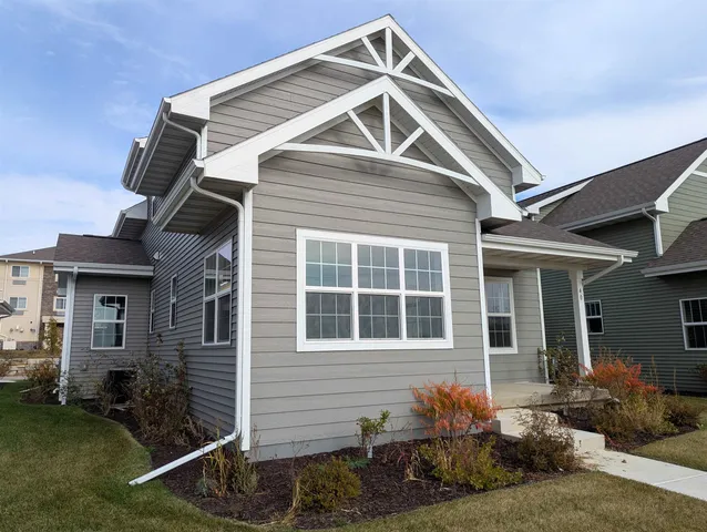 $418,900 | 40 Windflower Way, Mount Horeb, WI 53572