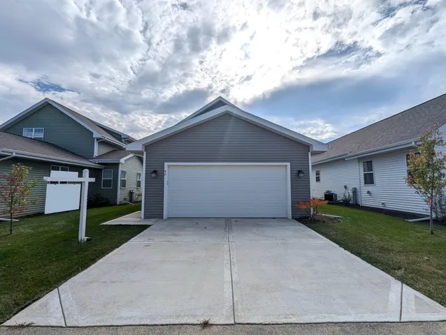 $418,900 | 40 Windflower Way, Mount Horeb, WI 53572