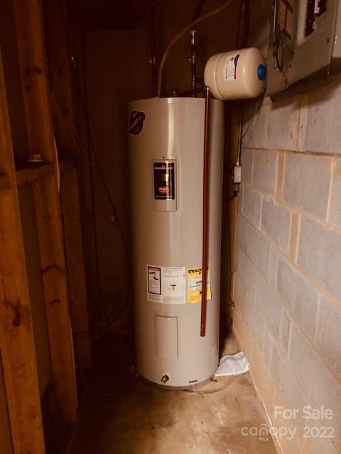 3045 Old Shelby Road Hickory, NC 28602 - Photo 17 of 38