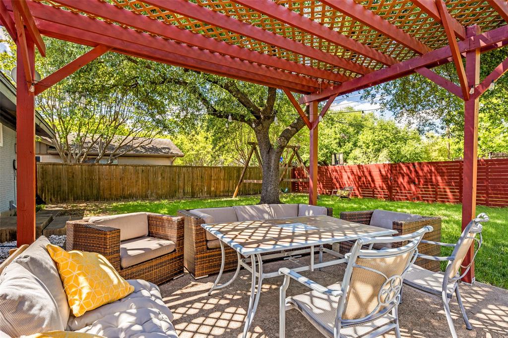 11021 Cactus Lane Dallas, TX 75238 - Photo 21 of 26 a view of an outdoor sitting area with furniture and garden view