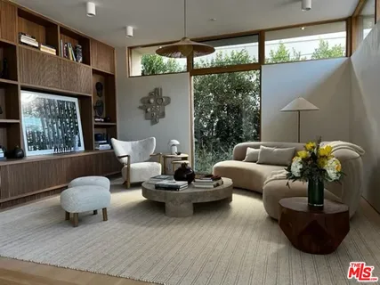 $5,299,000 | 333 North Mt Holyoke Avenue, Pacific Palisades, CA 90272