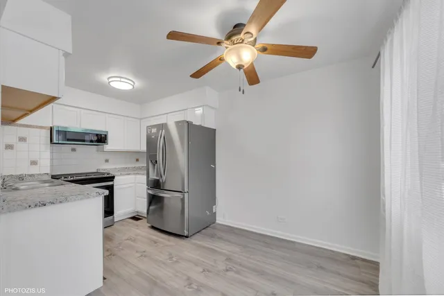 $2,400 | 854 Cambridge Place, Unit 128C, Wheeling, IL 60090