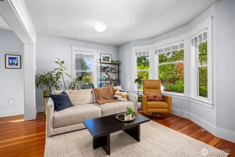$475,000 | 4420 Dayton Avenue North, Unit 2, Seattle, WA 98103