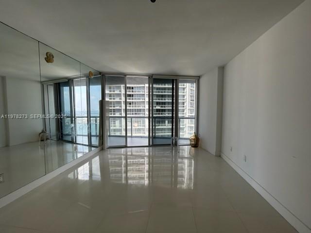 495 Brickell Avenue, Unit 4306 Miami, FL 33131 - Photo 2 of 3