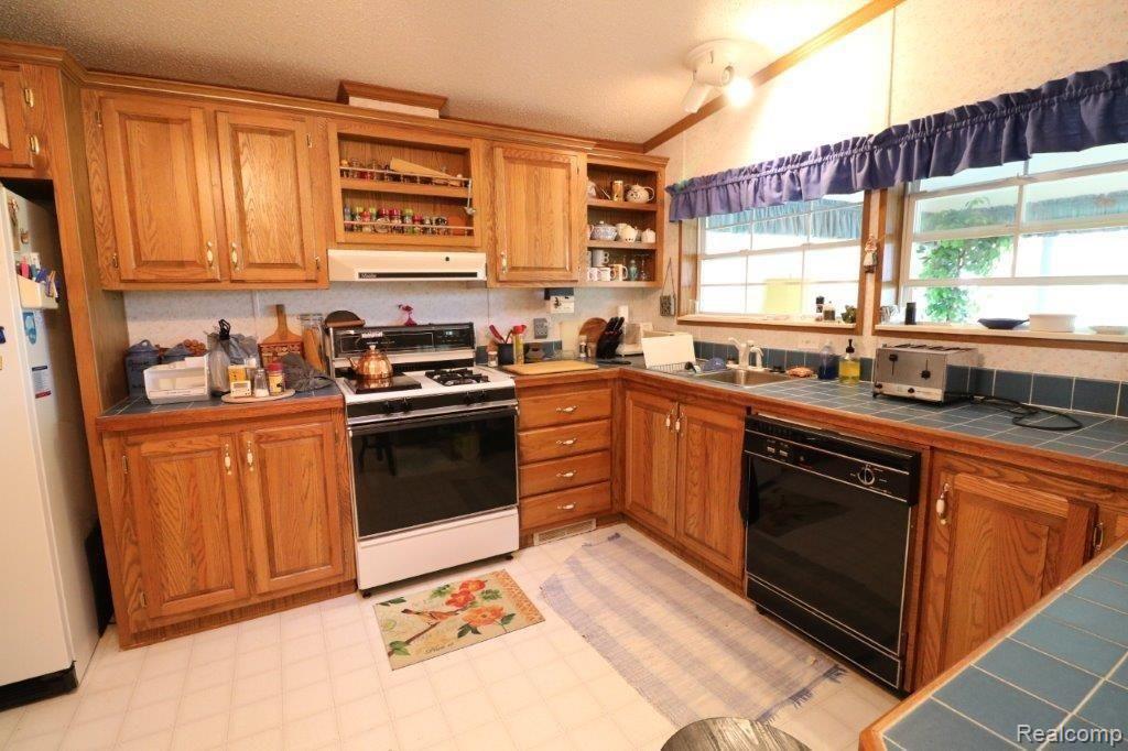 2994 Port Austin Road Port Austin, MI 48467 - Photo 20 of 36 IMG_1330.jpg