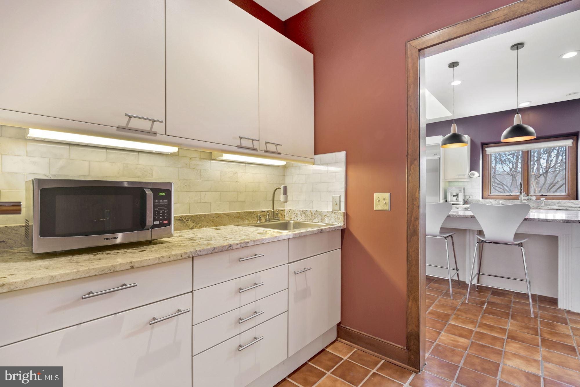 10804 Balantre Lane Potomac, MD 20854 - Photo 16 of 49 Butlers Pantry