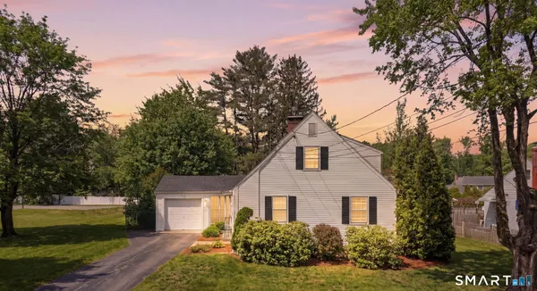 $475,000 | 21 Echo Lane, West Hartford, CT 06107