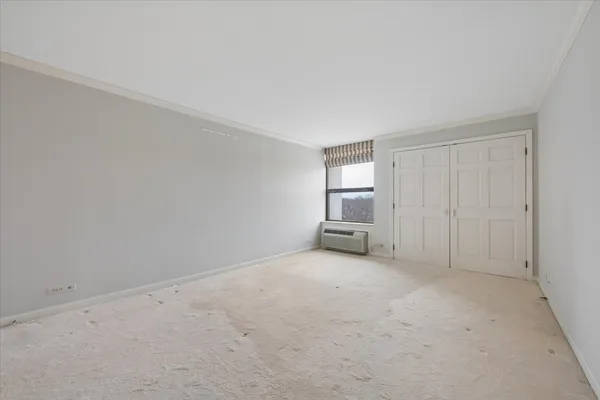 $835,000 | 1500 Sheridan Road, Unit 6H, Wilmette, IL 60091