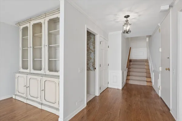 $835,000 | 1500 Sheridan Road, Unit 6H, Wilmette, IL 60091