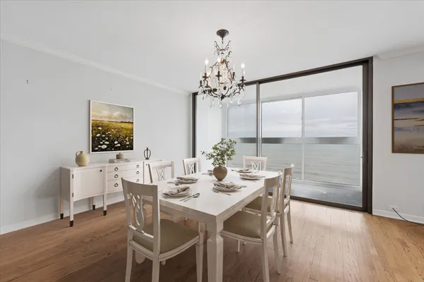 $835,000 | 1500 Sheridan Road, Unit 6H, Wilmette, IL 60091