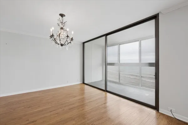 $835,000 | 1500 Sheridan Road, Unit 6H, Wilmette, IL 60091