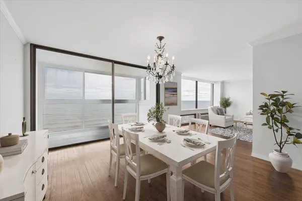 $835,000 | 1500 Sheridan Road, Unit 6H, Wilmette, IL 60091