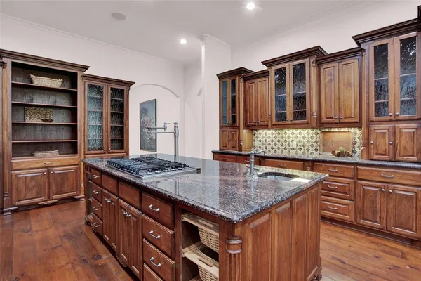 $999,900 | 48 Summit Oaks Circle, Denison, TX 75020