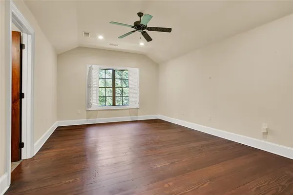$999,900 | 48 Summit Oaks Circle, Denison, TX 75020