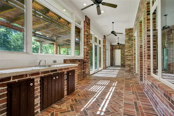 $999,900 | 48 Summit Oaks Circle, Denison, TX 75020