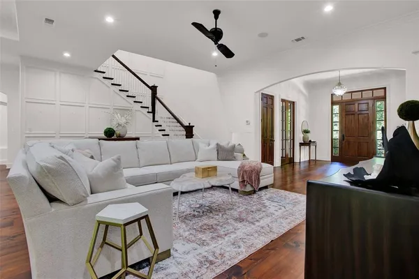 $999,900 | 48 Summit Oaks Circle, Denison, TX 75020