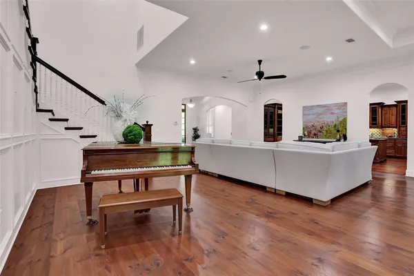 $999,900 | 48 Summit Oaks Circle, Denison, TX 75020