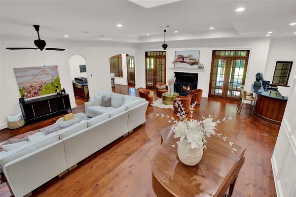 $999,900 | 48 Summit Oaks Circle, Denison, TX 75020