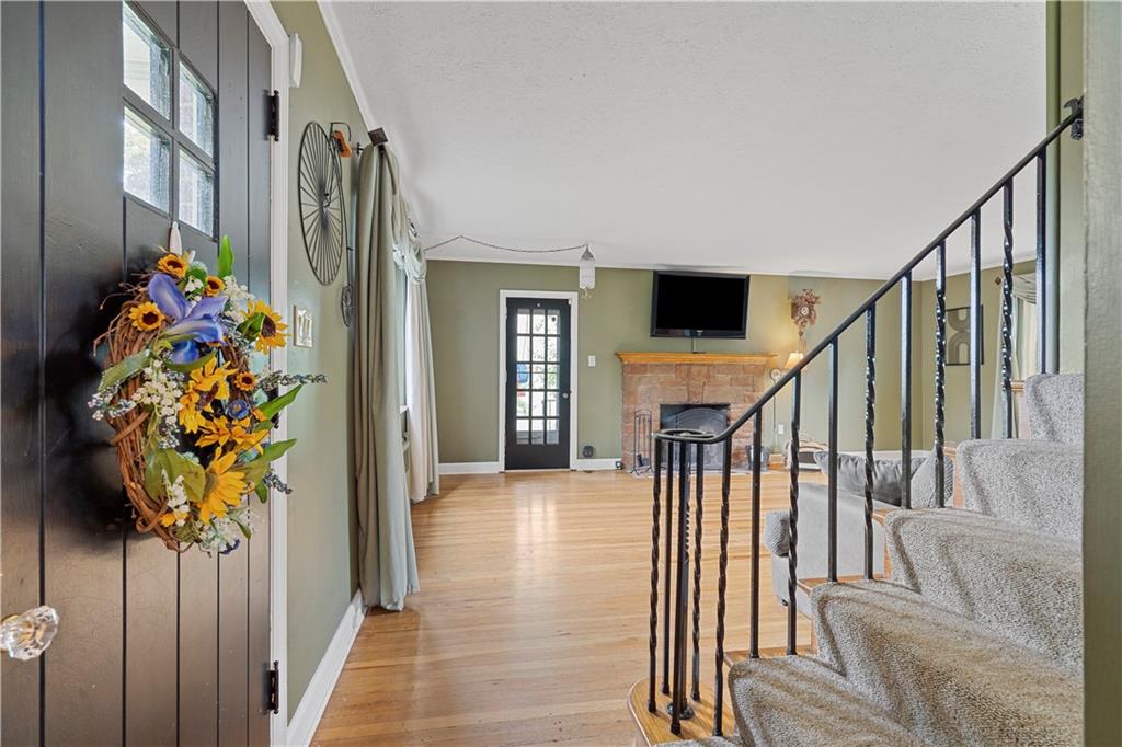 573 Ridge Road Ambridge, PA 15003 - Photo 4 of 24 Gallery Image 4