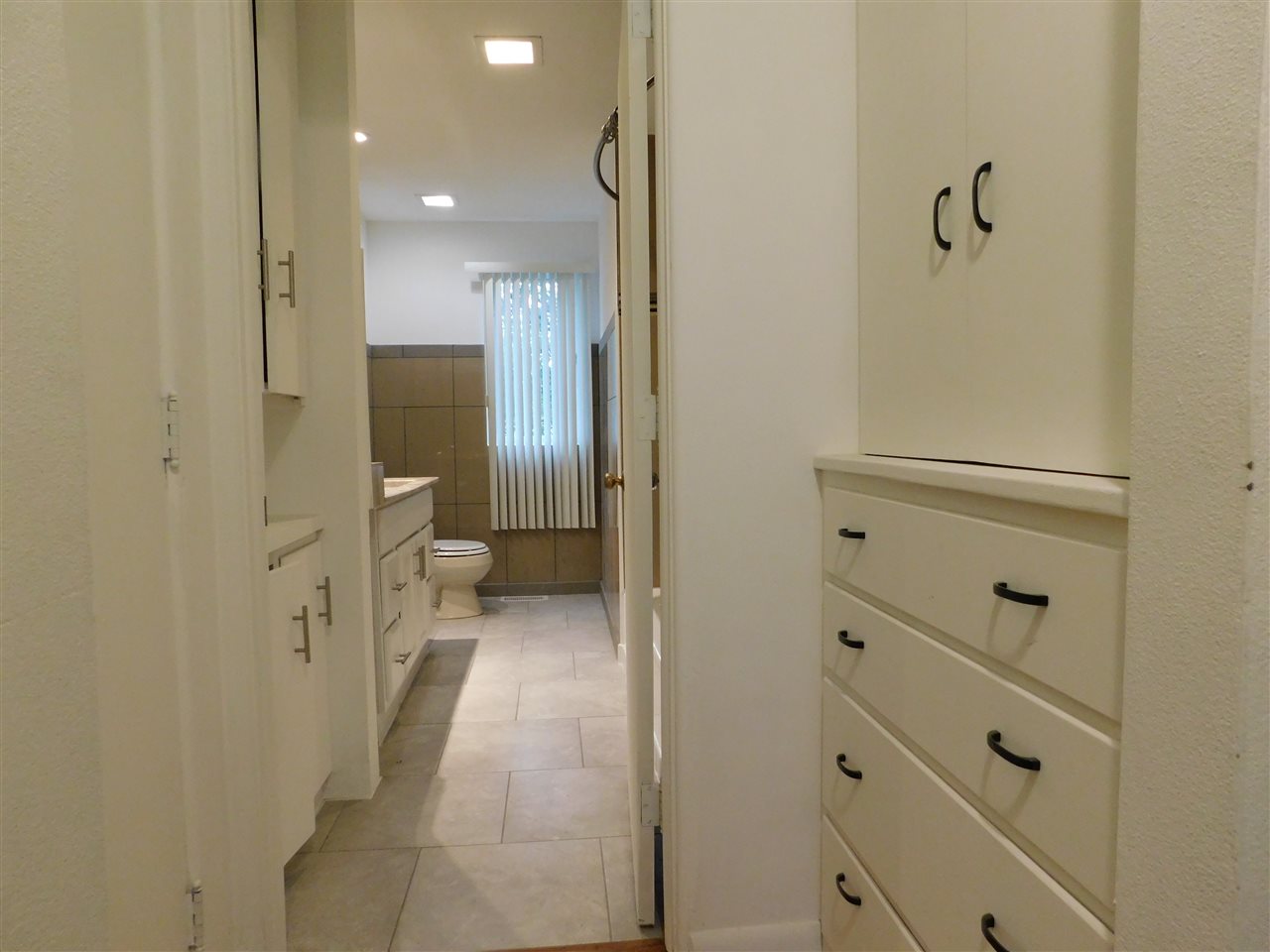 6309 Park Ridge Road Loves Park, IL 61111 - Photo 18 of 26 a view of a hallway with closet
