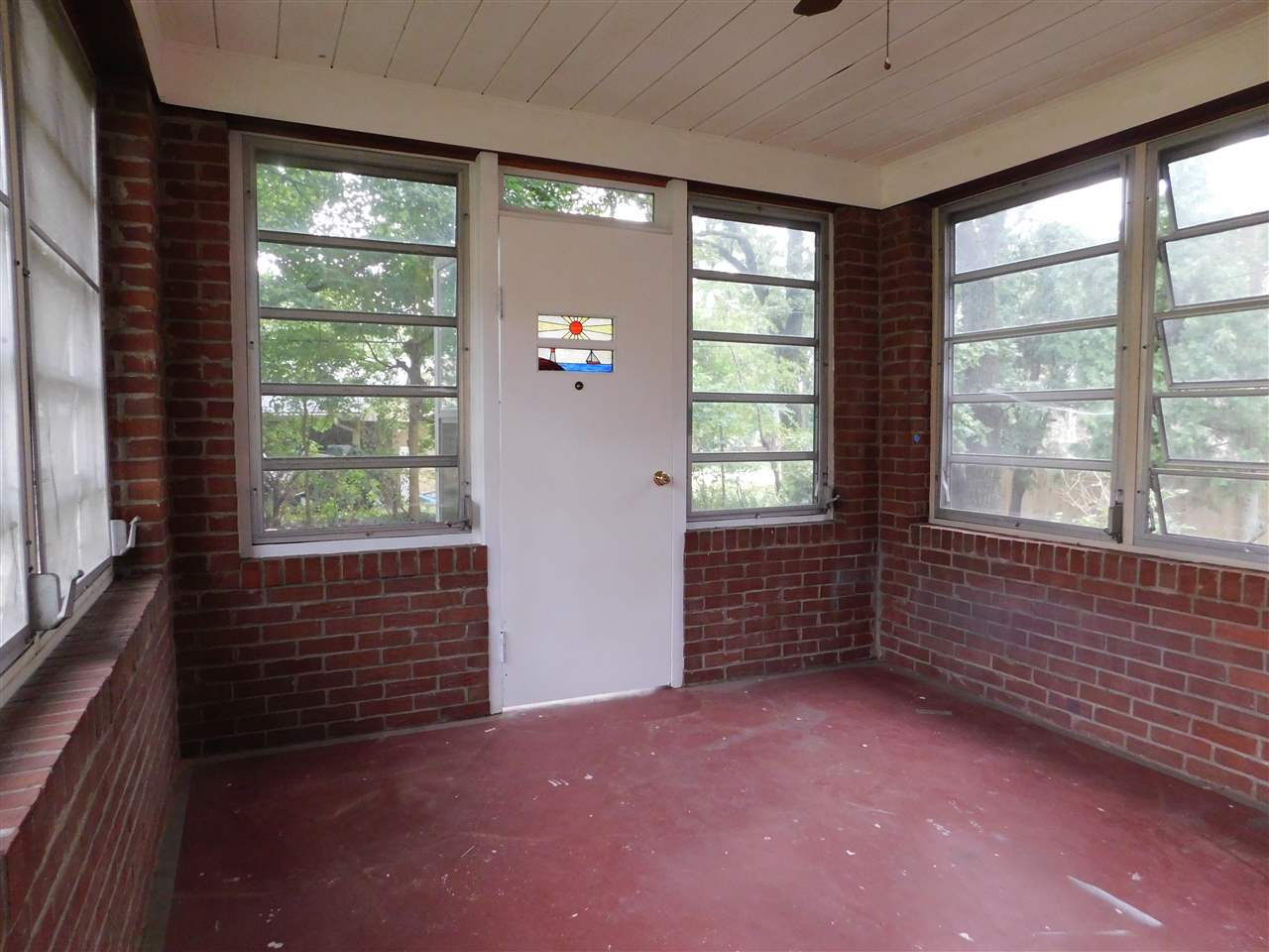 6309 Park Ridge Road Loves Park, IL 61111 - Photo 9 of 26 a view of an empty room with a window