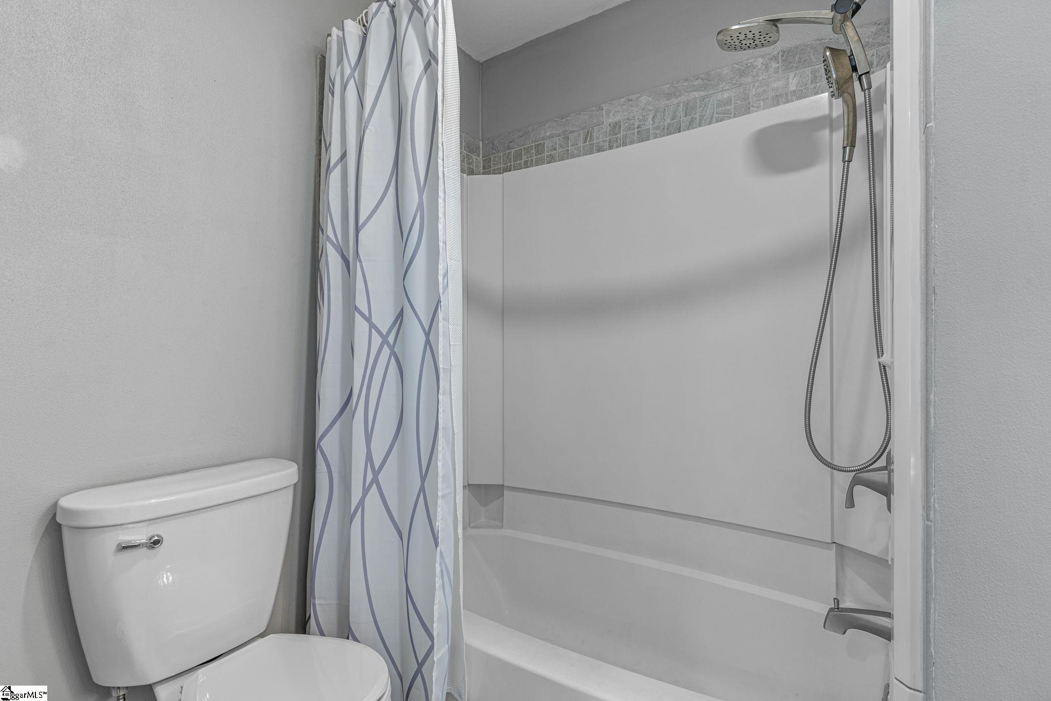 232 Strawberry Road Anderson, SC 29626 - Photo 21 of 40