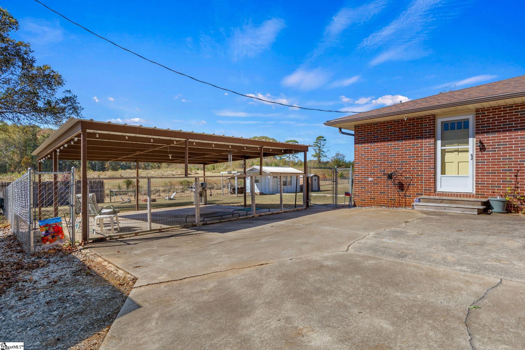 232 Strawberry Road Anderson, SC 29626 - Photo 38 of 40