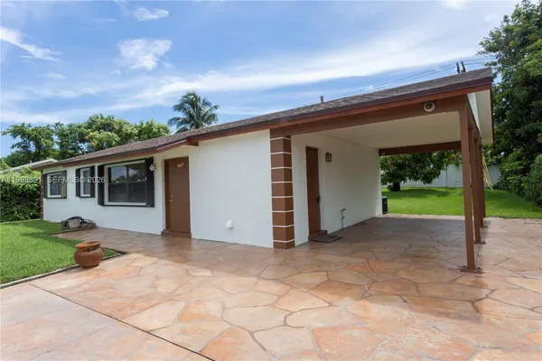 $2,300 | 2700 North Seacrest Boulevard, Boynton Beach, FL 33435