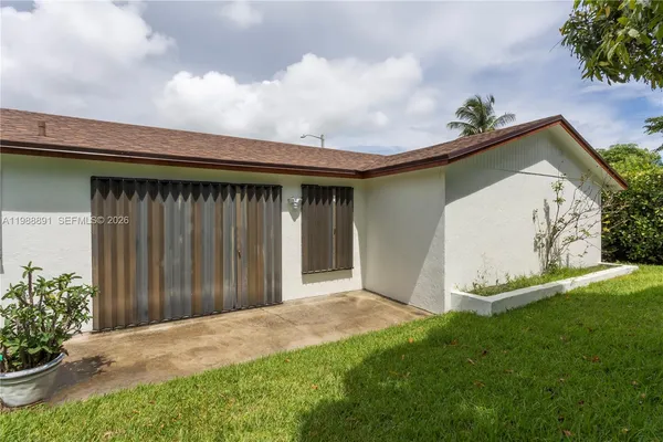 $2,300 | 2700 North Seacrest Boulevard, Boynton Beach, FL 33435