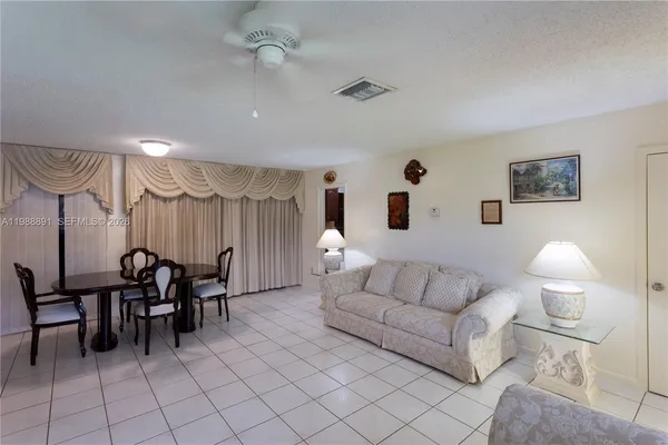 $2,300 | 2700 North Seacrest Boulevard, Boynton Beach, FL 33435