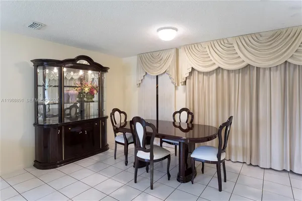 $2,300 | 2700 North Seacrest Boulevard, Boynton Beach, FL 33435