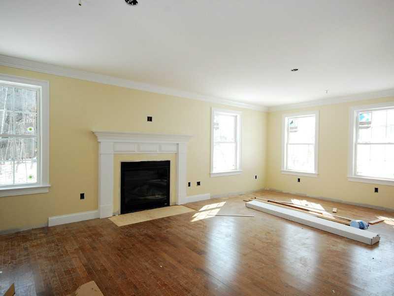 11 Liberty Lane Cumberland, ME 04021 - Photo 9 of 35 Living Room.