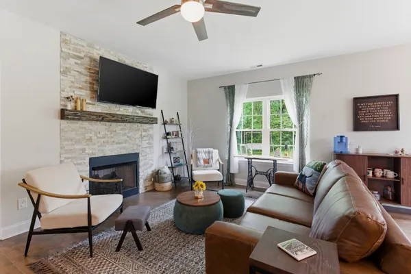 $499,900 | 2004 Chapel Court, Murfreesboro, TN 37128