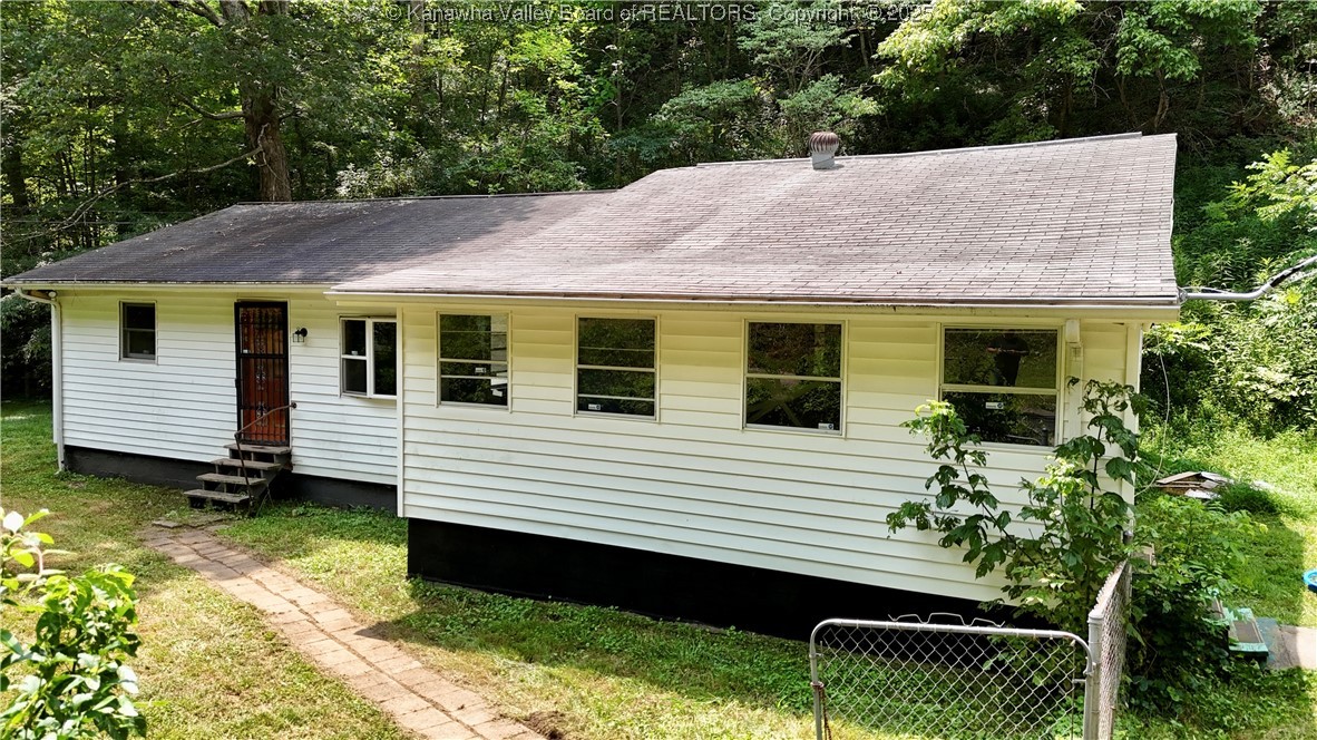 1749 Chapps Fork Road Charleston, WV 25312 - Photo 2 of 42 Gallery Image 2