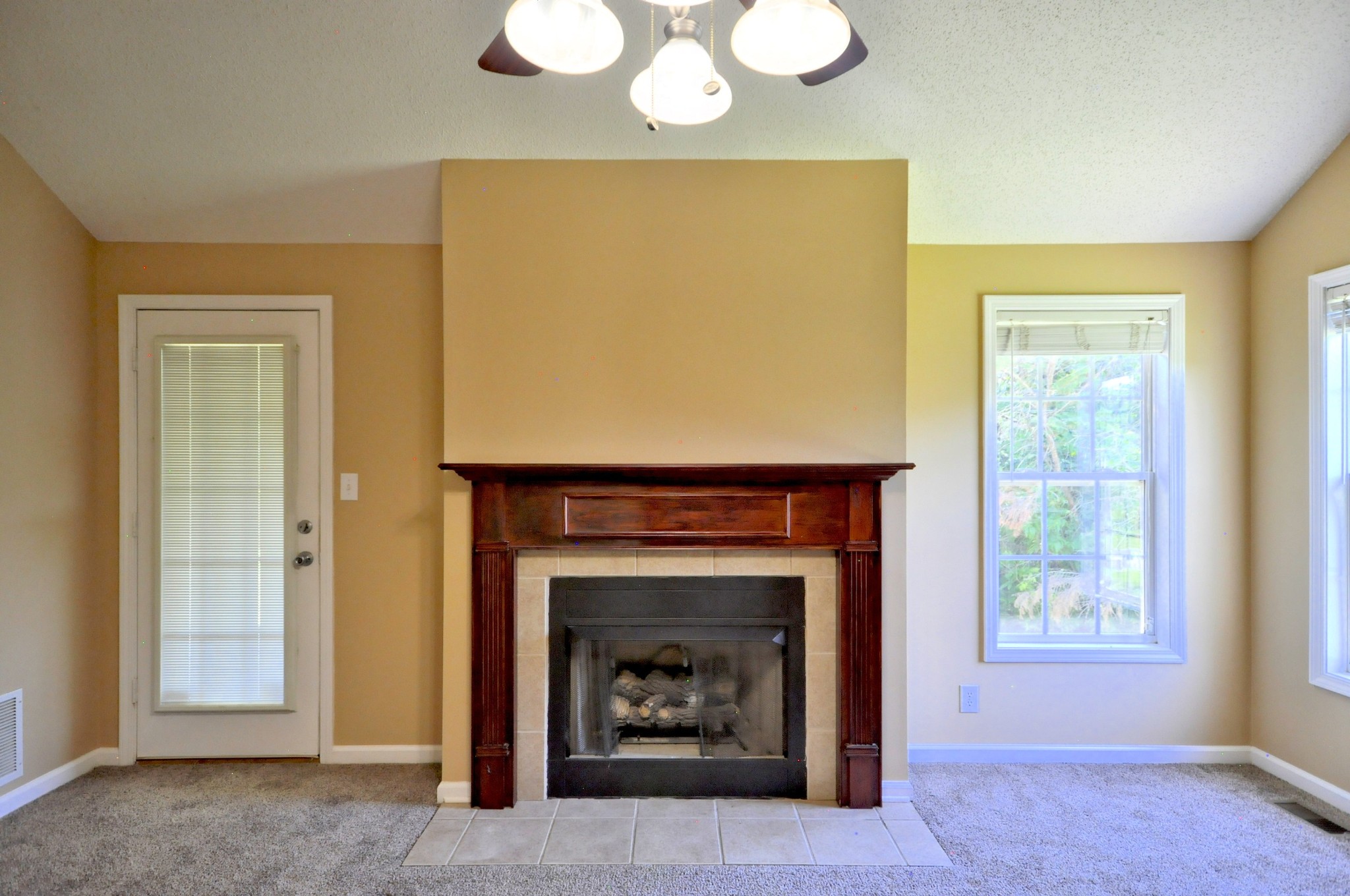 3517 Barkers Mill Road Clarksville, TN 37042 - Photo 5 of 61