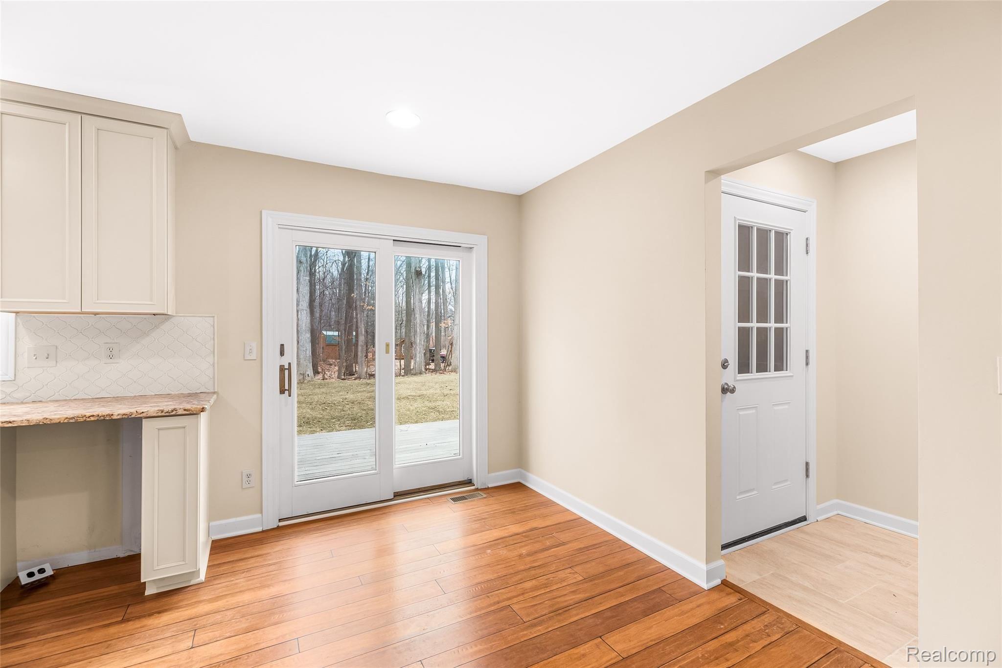 48380 West 9 Mile Road Novi, MI 48374 - Photo 8 of 32 48380 9 Mile Road