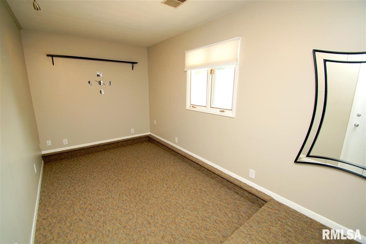3205 Spring Street Davenport, IA 52807 - Photo 14 of 24 Gallery Image 14