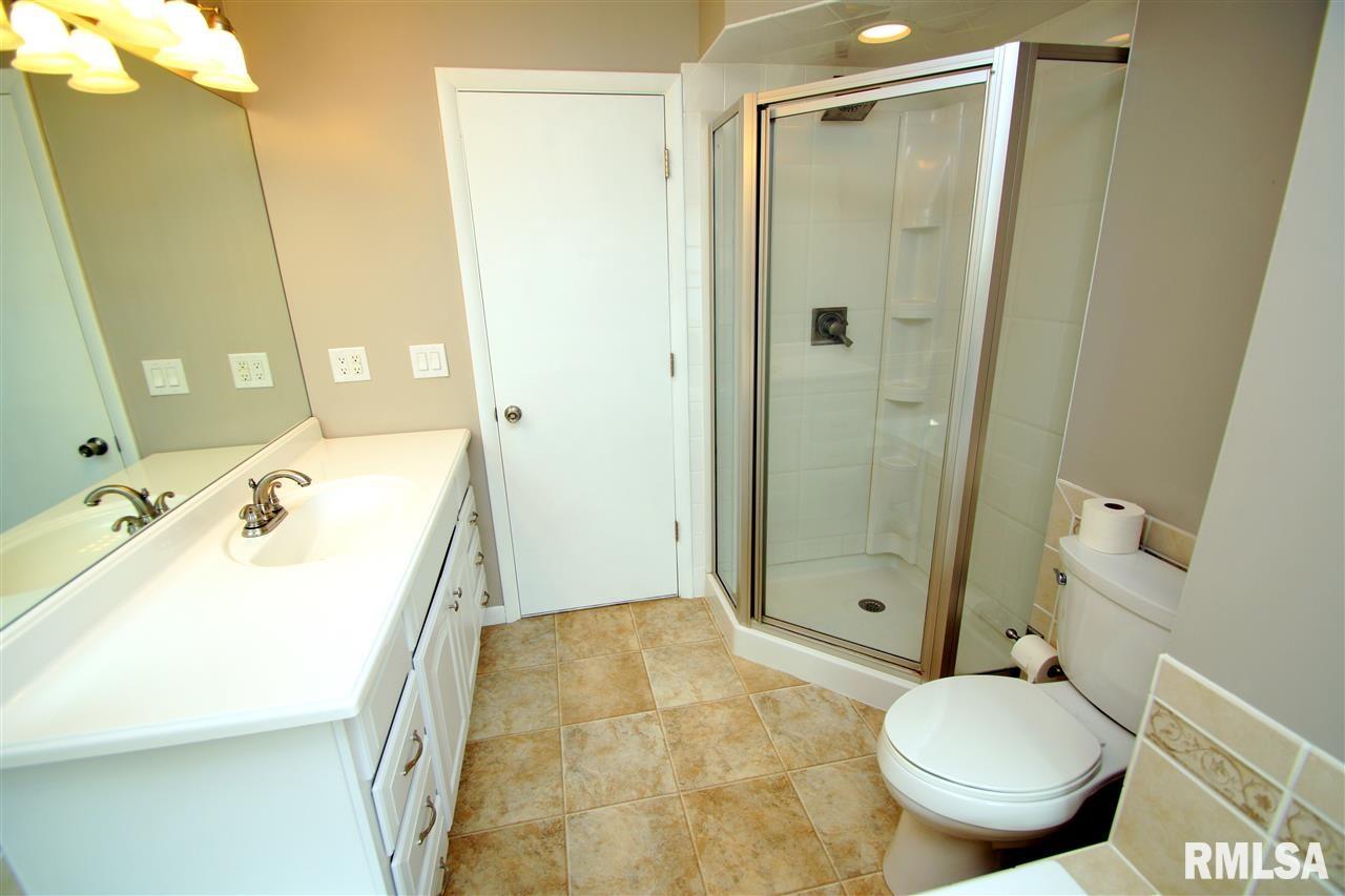 3205 Spring Street Davenport, IA 52807 - Photo 7 of 24 Gallery Image 7