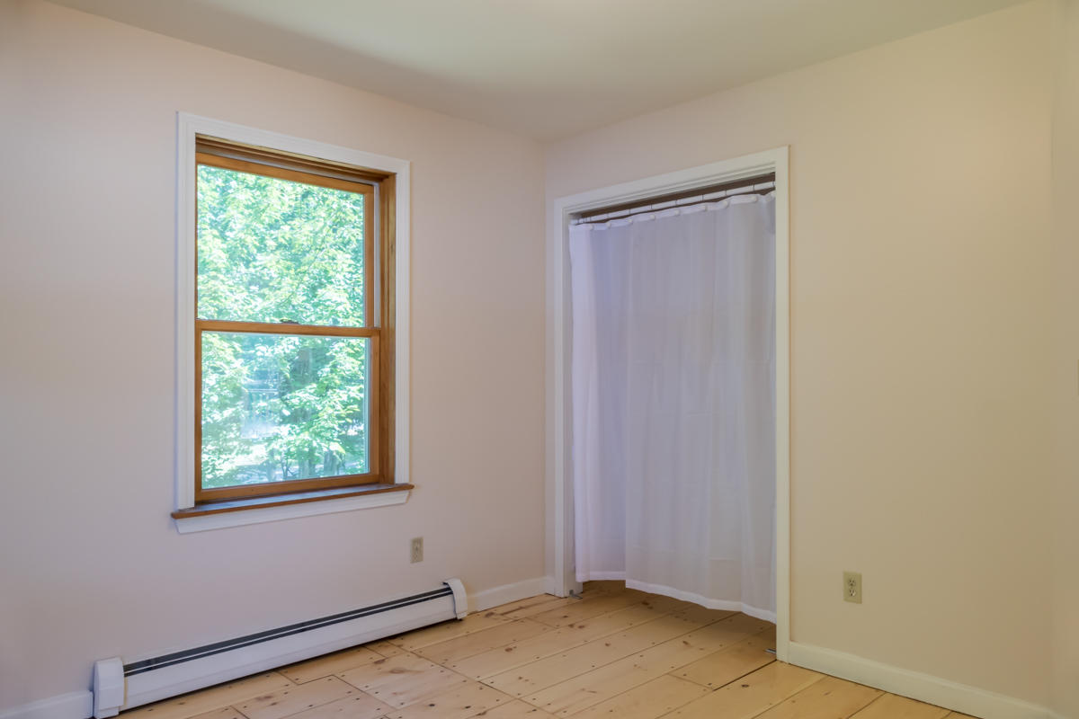 14 Ware Road Freeport, ME 04032 - Photo 23 of 41 23-1st Floor Bedroom2