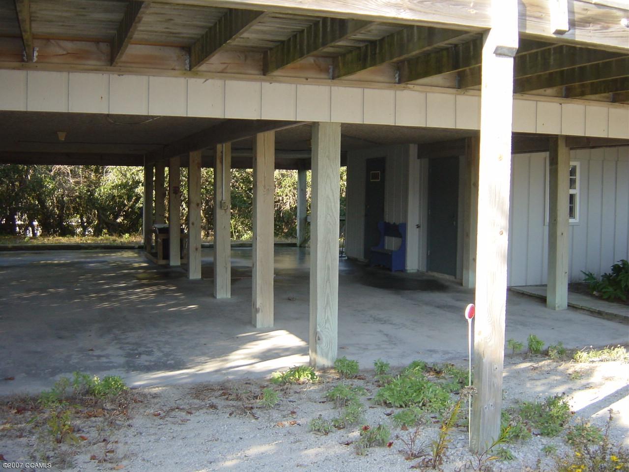 114 Hoffman Beach Road Atlantic Beach, NC 28512 - Photo 7 of 24 Plenty of room for guests!
