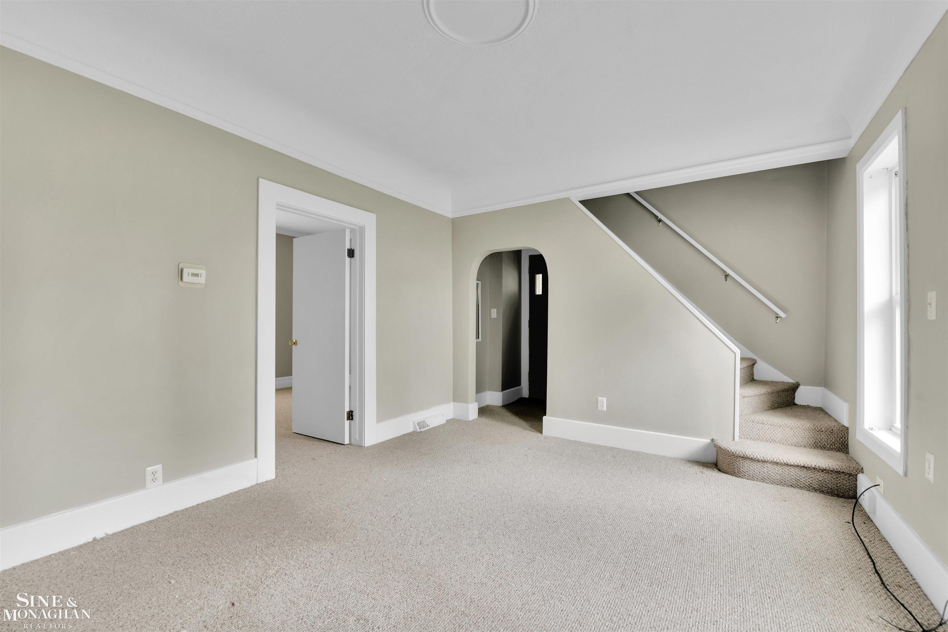 213 Muir Road Grosse Pointe Farms, MI 48236 - Photo 4 of 21