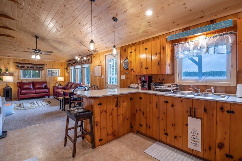 461 West Shore Road Ellsworth, ME 04605 - Photo 8 of 16 463 West Shore Road Interiors-15