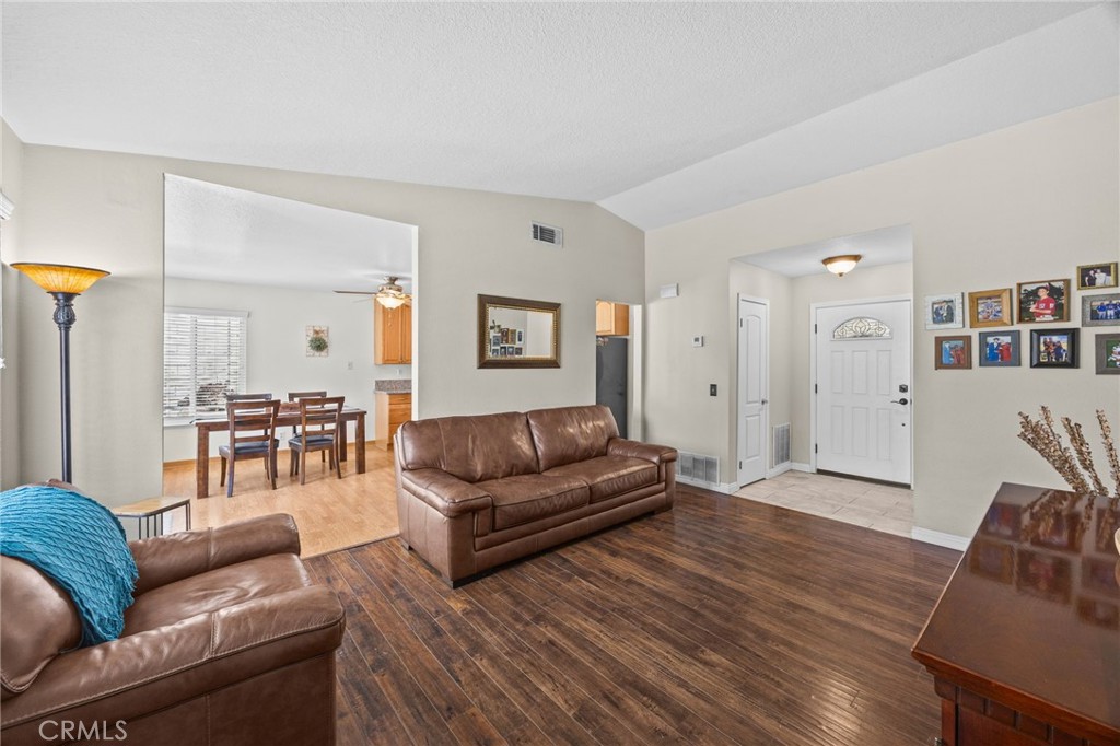 8244 Avenida Leon Rancho Cucamonga, CA 91730 - Photo 6 of 43