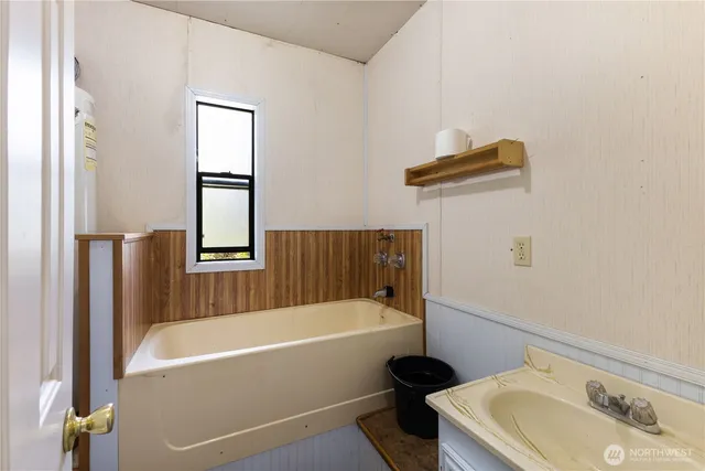 $650,000 | 12833 Squaw Wood Lane Southeast, Rainier, WA 98576