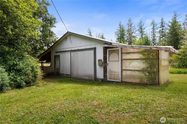 $650,000 | 12833 Squaw Wood Lane Southeast, Rainier, WA 98576