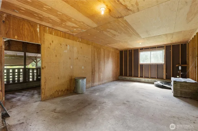 $650,000 | 12833 Squaw Wood Lane Southeast, Rainier, WA 98576